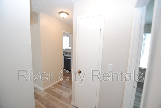 Building Photo - 2430 N Seabury Pl