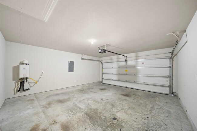 Building Photo - 18338 Raven Rock Ln