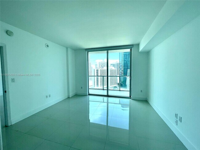 Building Photo - 500 Brickell Ave