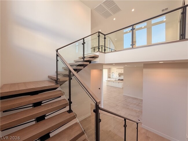 Building Photo - 10761 Canyon Bloom Dr