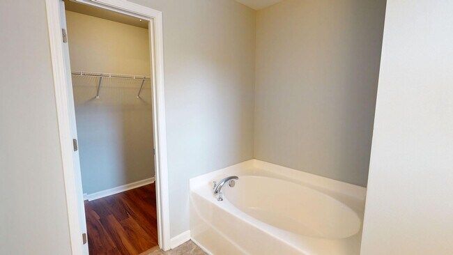 Building Photo - 10612 Kempsford Dr
