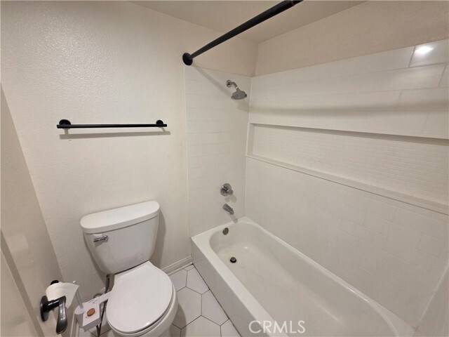 Building Photo - 5525 Canoga Ave