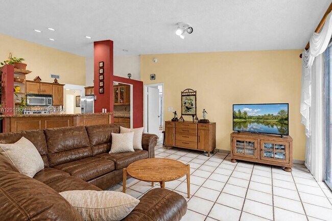 Building Photo - 3761 Alcantara Ave