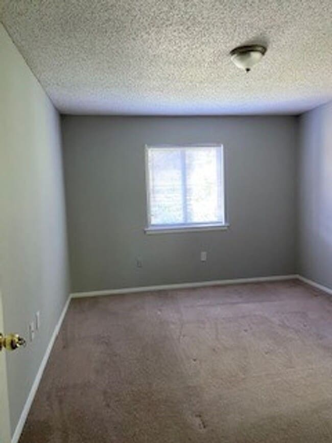 Building Photo - cpb7