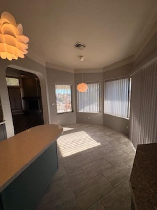 Building Photo - 3 BEDROOM 2 BATH 2 CAR GARAGE w/ Detached 2 room Shop - LONG TERM RENTAL in LHC!!