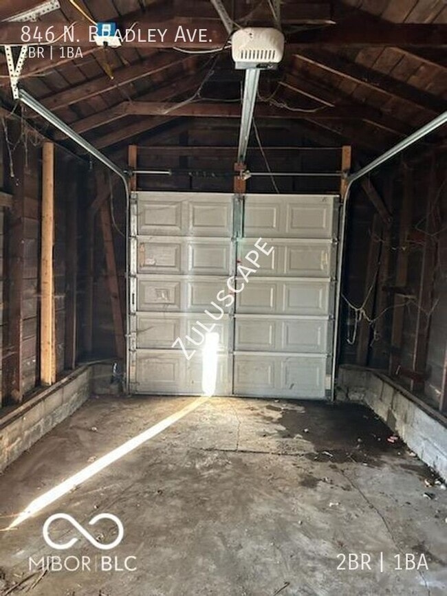 Building Photo - 846 N Bradley Ave