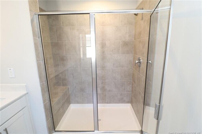 Building Photo - 5711 Woodlawn Dr