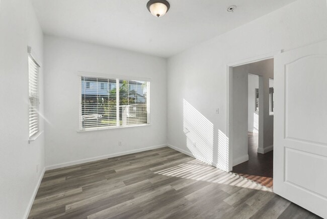 Building Photo - Beautiful 4 Bedroom 3 Bath home in Riverbank