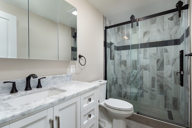 Building Photo - 2924 Piney Grove Ct