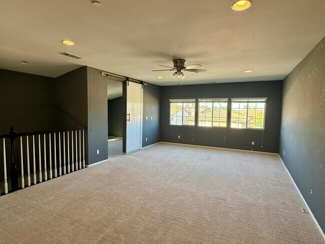 Building Photo - 28610 Sugarite Canyon Dr
