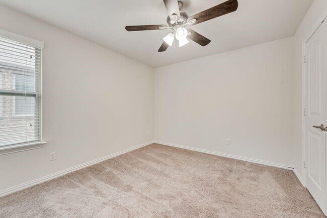 Building Photo - 1398 Caspian Dr