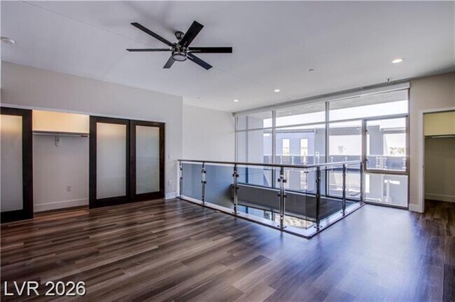 Building Photo - 8925 W Flamingo Rd