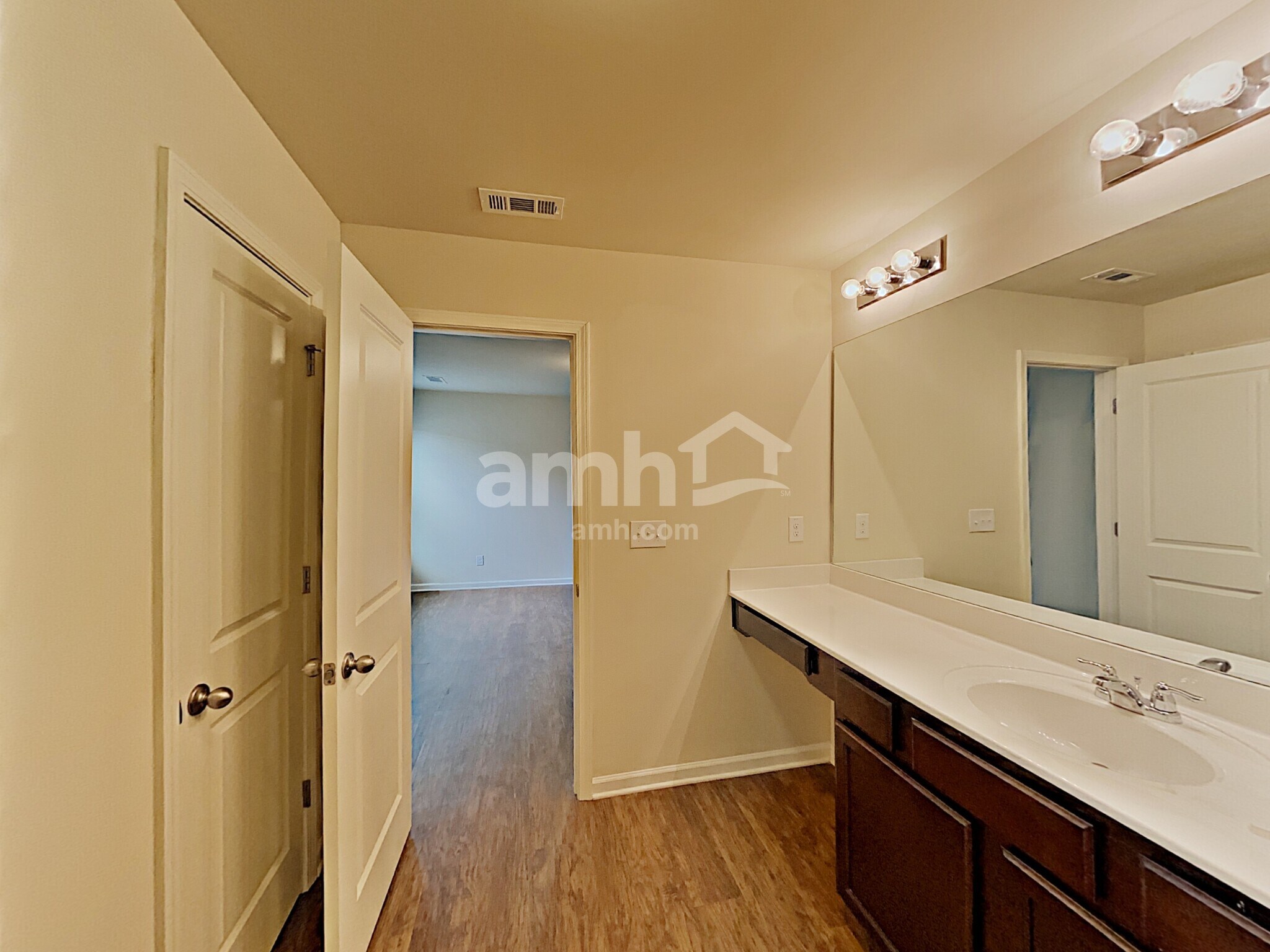 Building Photo - 3506 Mica Cir SE