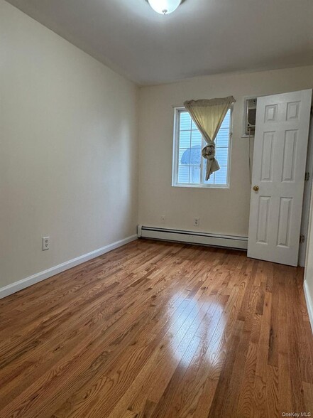 Building Photo - 795 Linwood St