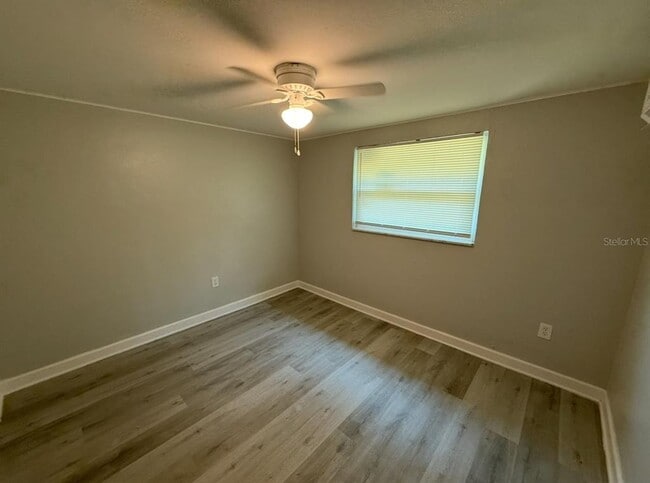 Building Photo - 5904 Kingsview Ln