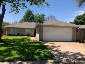 Building Photo - 1811 Crosscoach Ln