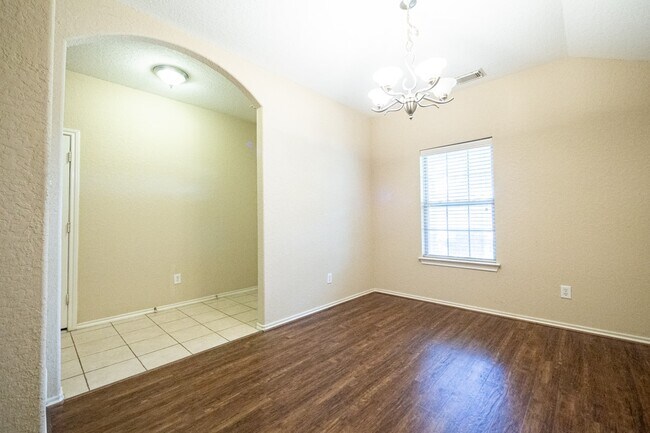 Building Photo - 11219 Overland Trail Dr