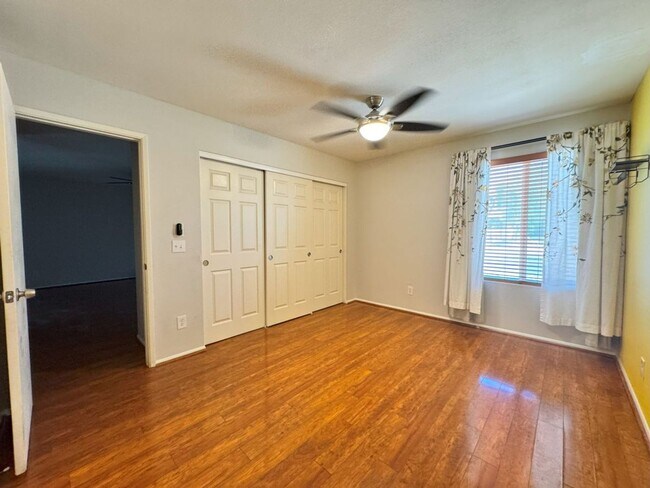 Building Photo - REMODELED 4 BEDROOM HOME WITH HUGE YARD, C...