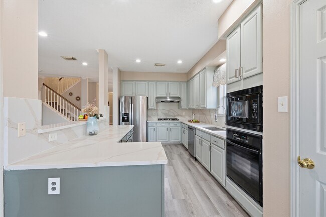 Building Photo - 6426 Portuguese Bend Dr