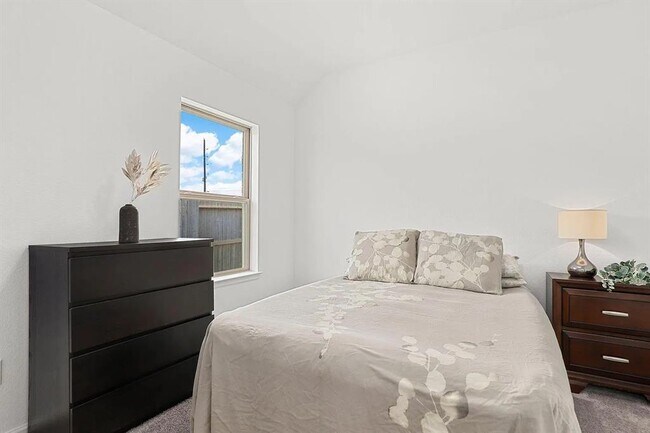 Building Photo - 26703 Hypatia Trace