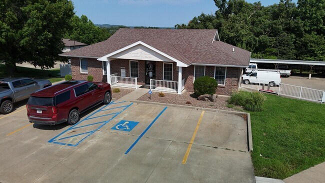 Building Photo - 841 Southwest Blvd