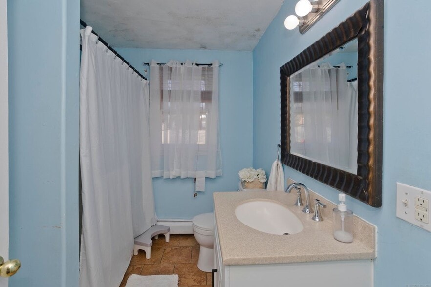 Building Photo - 304 Orchard Ave