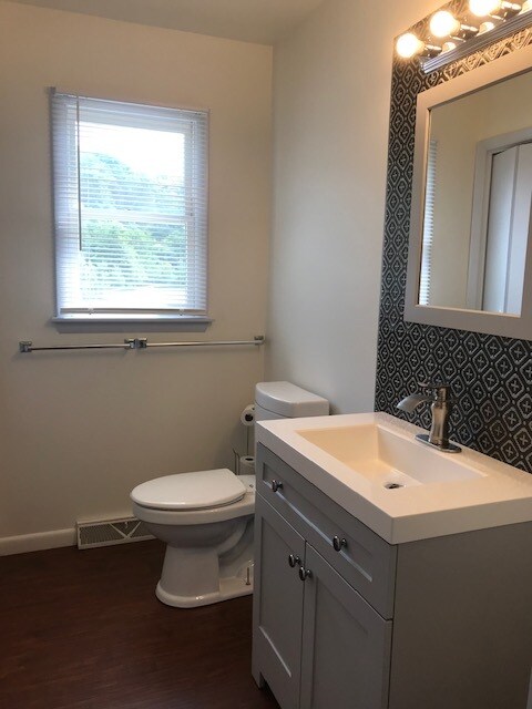 Bathroom-2a - 101 N 6th Ave