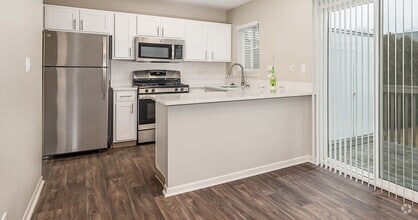 Building Photo - Pembrook Club Apartment Homes