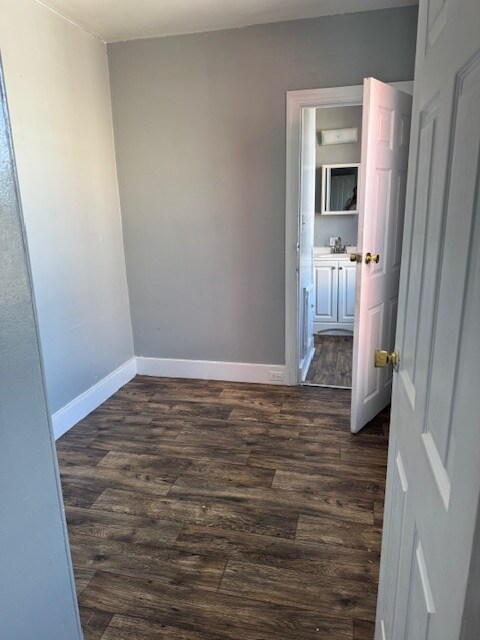 Building Photo - 522 Maple St