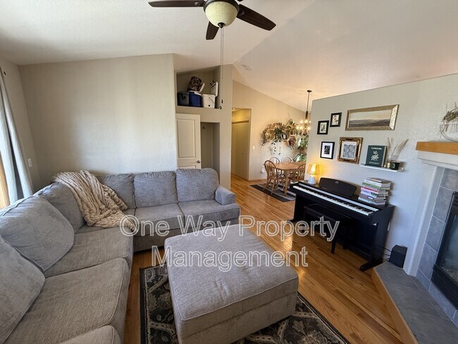 Building Photo - 7226 W 20th St Ln