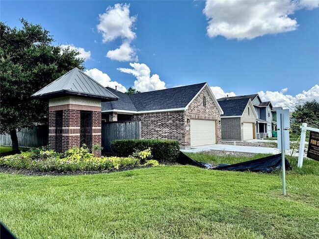 Primary Photo - 17454 Wigeon Way Dr