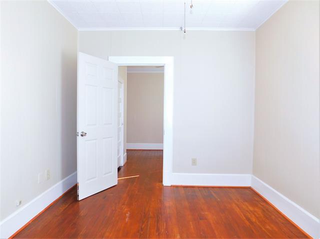 Building Photo - 808 N Elm St