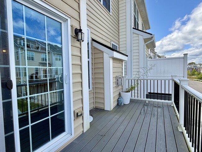 Building Photo - 2731 S Spurway Dr
