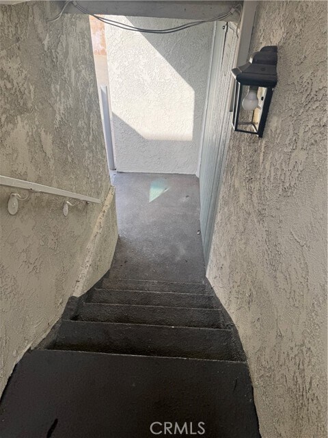 Building Photo - 836 S Sierra Vista Ave