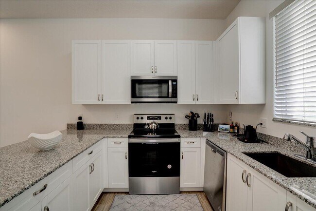 Building Photo - 1451 Pioneer Way
