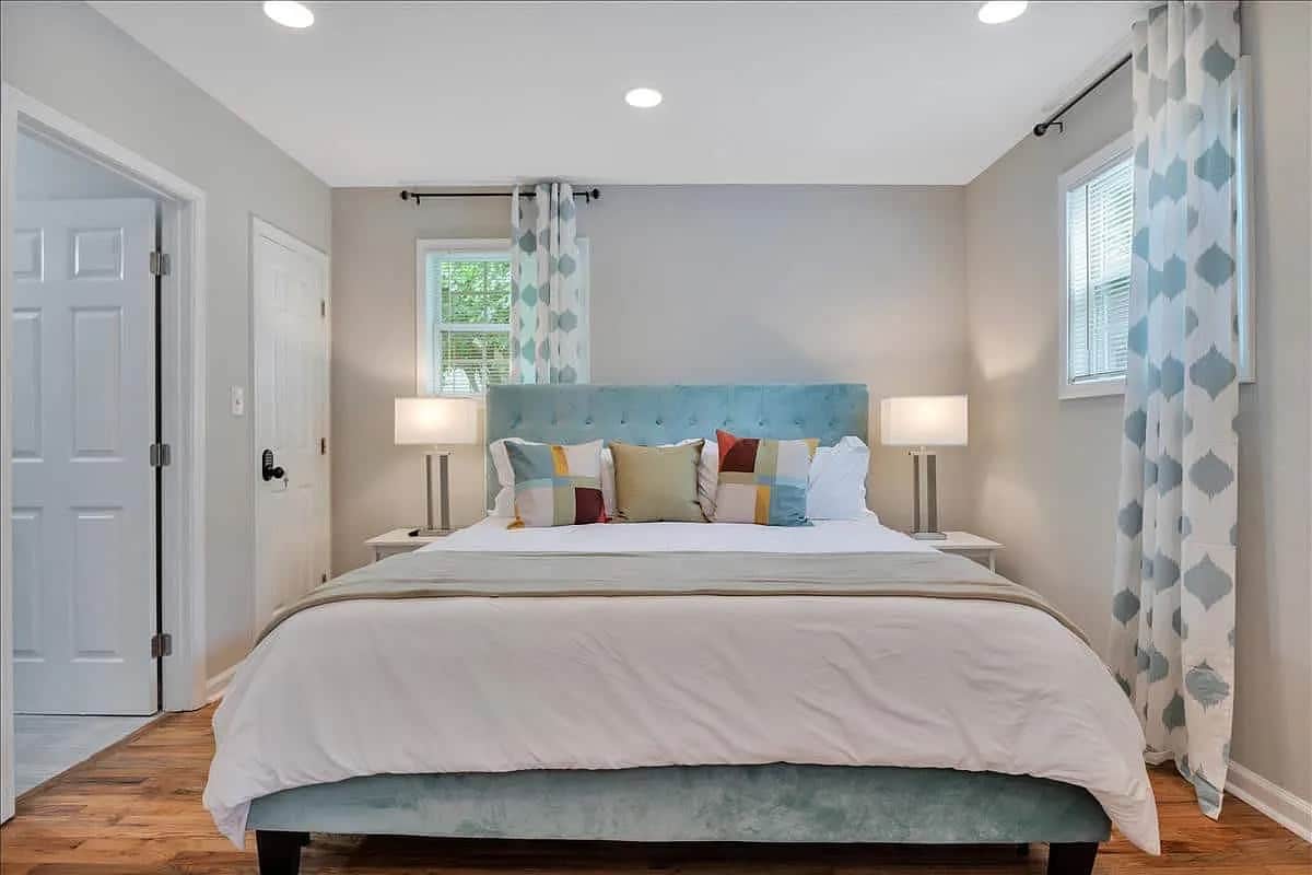 Building Photo - Room in House on Mayson Turner Rd NW