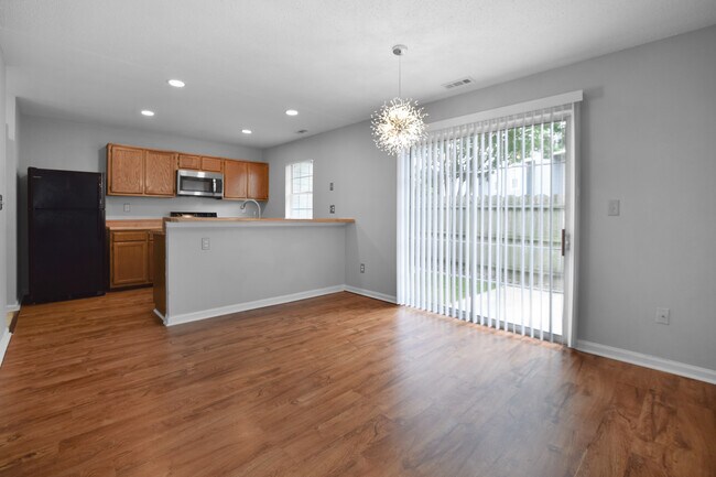 Building Photo - 240 Ferdinand Cir