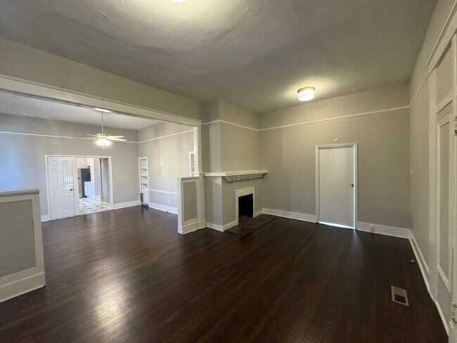 Building Photo - Totally updated 2 Bedroom 1 1/2 Bathroom Home Near UAMS