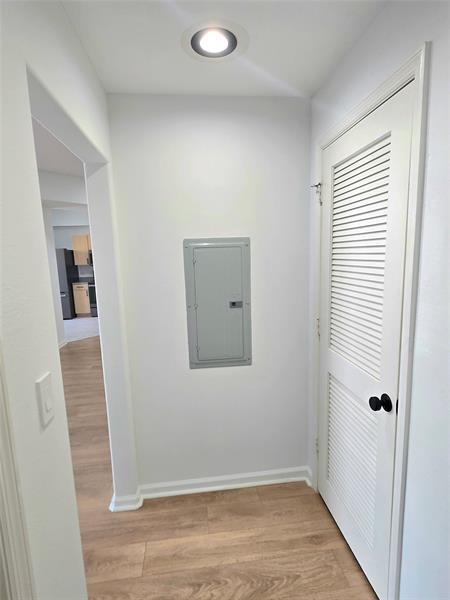 Building Photo - 533 NE 3rd Ave