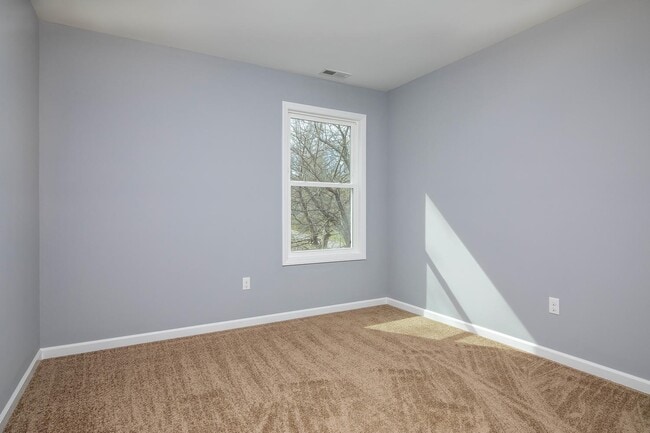 Building Photo - Modern Home in Shiloh!