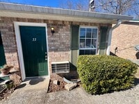 Building Photo - *END UNIT* 1 Bed/1 Bath Apt., Water Included