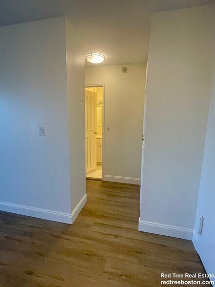 Building Photo - 175 Freeman St