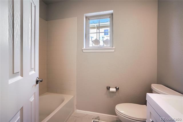 Building Photo - 4527 W 37th Ave