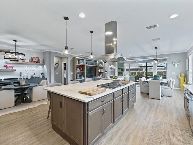 Building Photo - 5672 NW 40th Pl