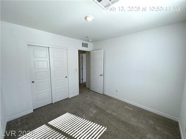 Building Photo - Stylish Gated Northwest Townhome with Open Living & Modern Finishes!