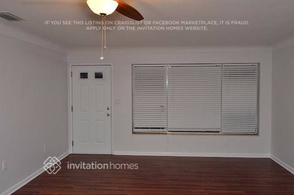 Building Photo - 1026 N E St