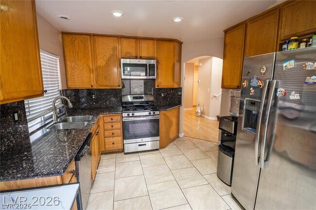 Building Photo - 805 Old Mine Creek Ln