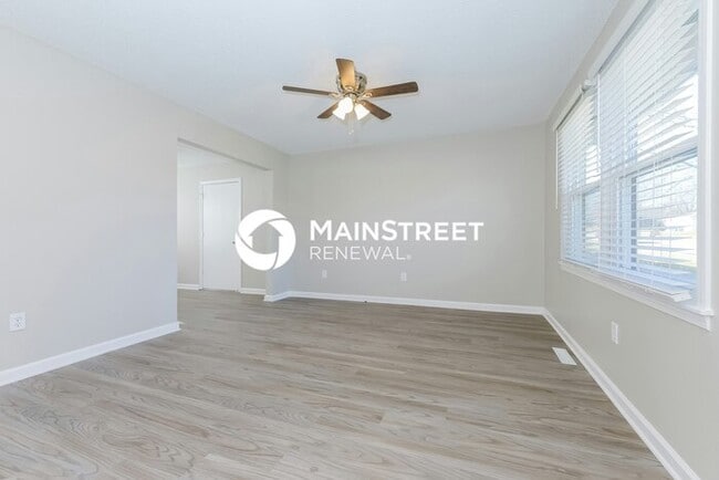 Building Photo - 3 Bedroom Pet-Friendly Home in Pleasant Hi...