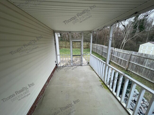 Building Photo - 1845 Bridgewood Rd