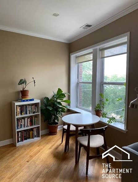 Building Photo - 1623 W Wallen Ave